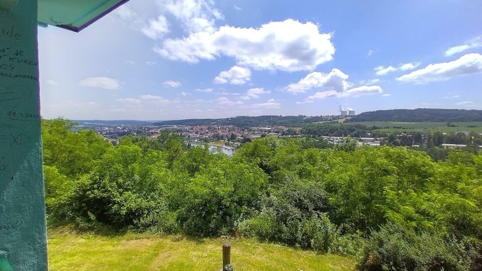 Rozhledna na vrchu Semenec nad Týnem nad Vltavou vám poskytne výhled na město i okolí