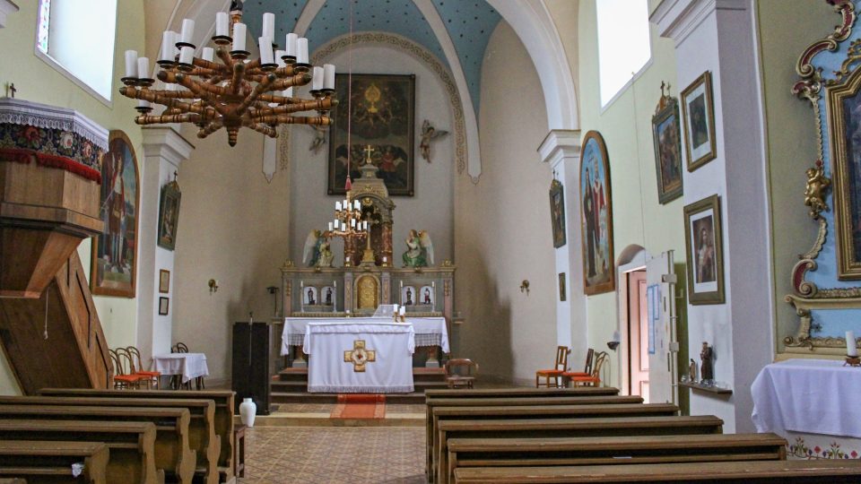 Kostel Božího Těla v Bludově hostí pravidelné poutní mše
