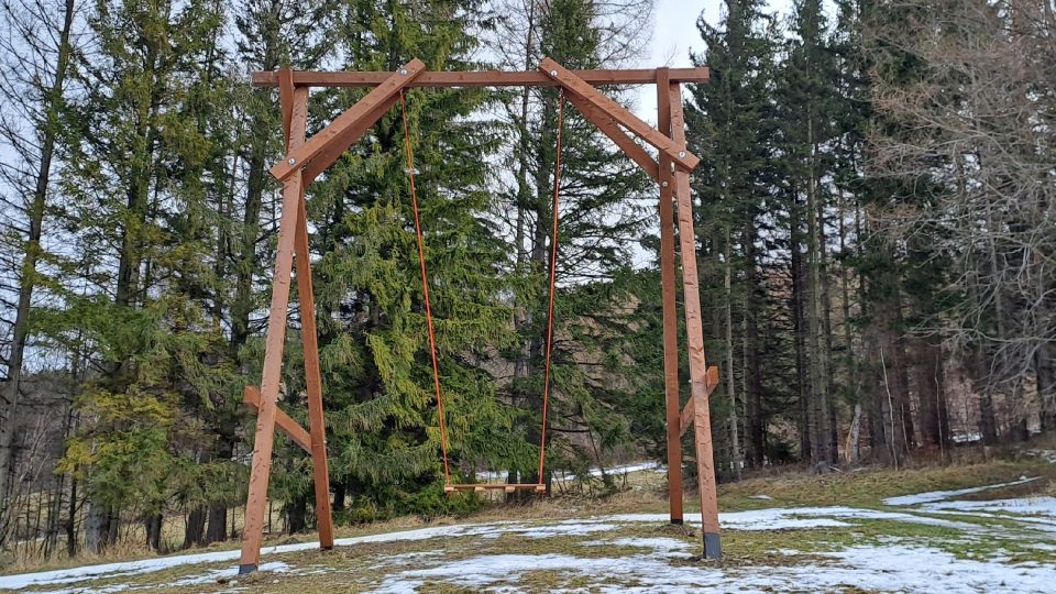 Dřevěná konstrukce je pět metrů vysoká