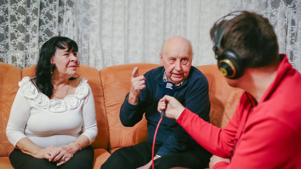 Uršula a František Volfovi v rozhovoru s Patrikem Rozehnalem