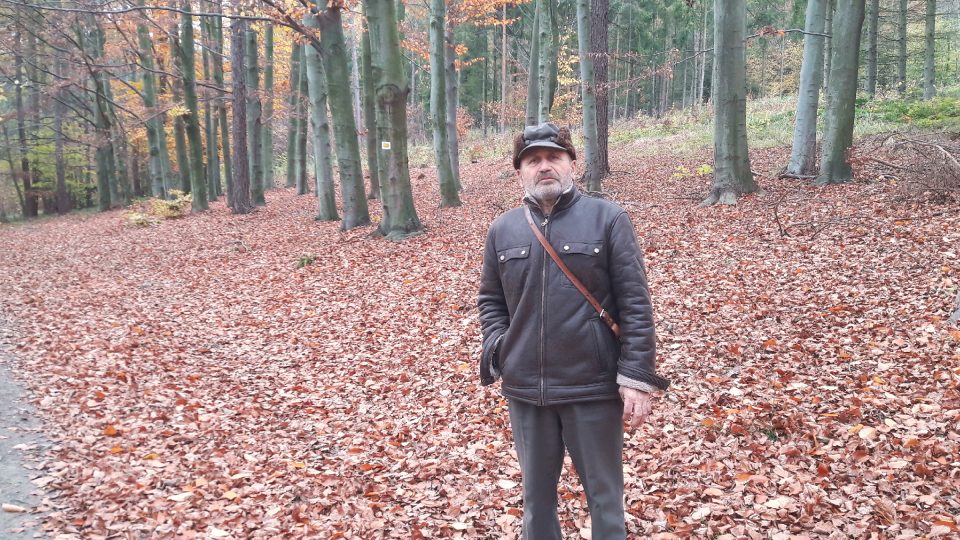 Naučnou stezkou Hanuše v Hradci nad Moravicí nás provedl amatérský historik Jindřich Skařupa