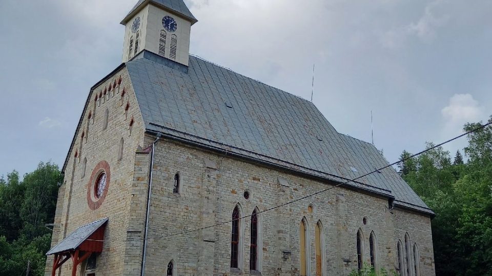 Kostel sv. Jindřicha ve Starých Hamrech