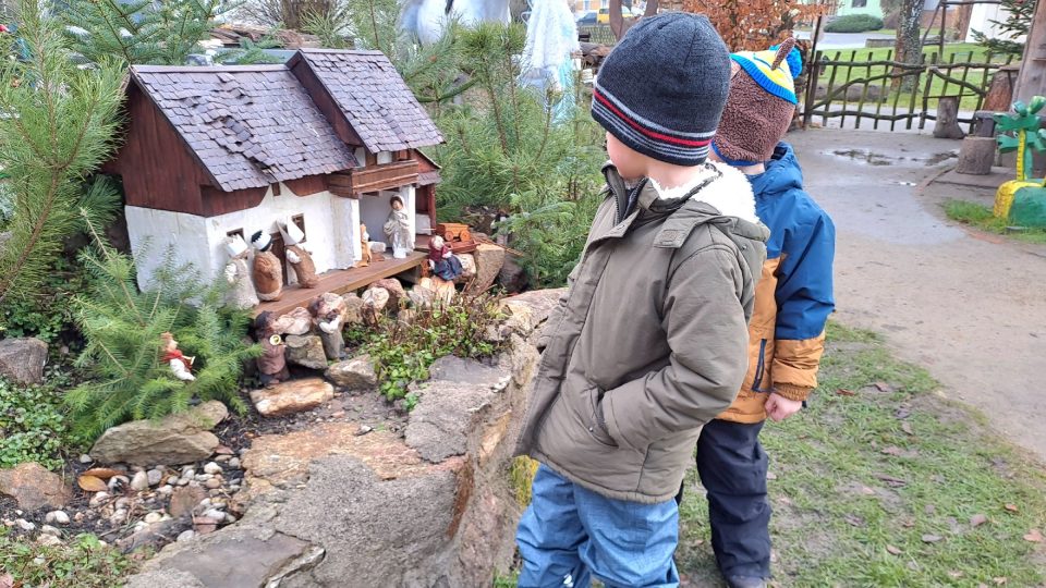 Pohádková kovárna už není jen kovárnou, ale i výtvarnou maštalí, bludištěm i s jihočeským betlémem