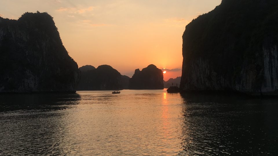 Ha Long - Dračí zátoka