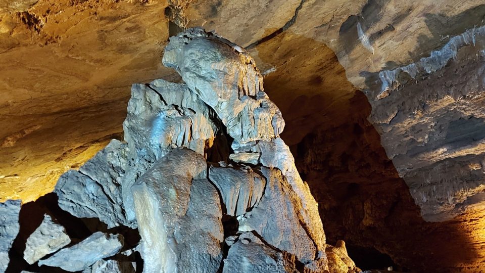 Jedinečný stalagmit v Proškově dómu