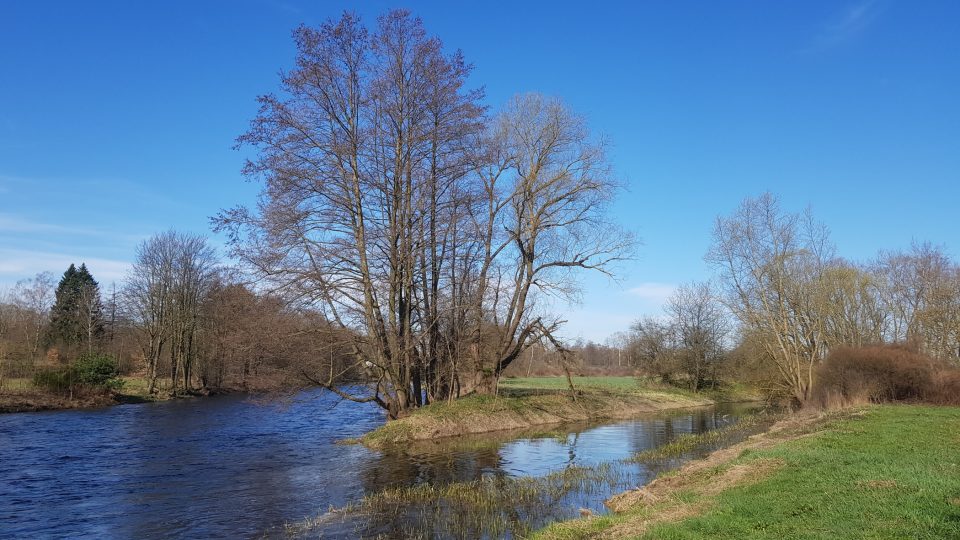 Soutok Březového potoka a Otavy.jpg