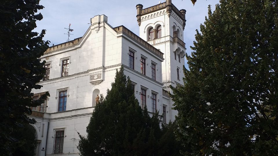 Novogotický zámek Trmice nechal vybudovat hrabě Albert Nostic