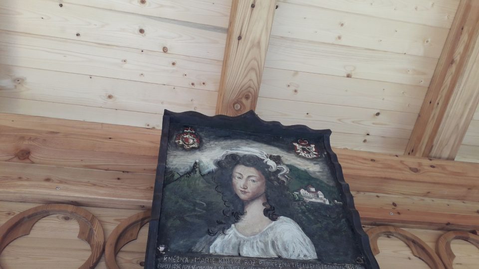 V altánu je umístěn i původní obraz kněžny Marie Anny Kinské