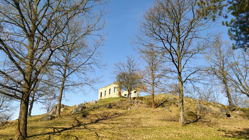 Letohrádek Kamýk je impozantní stavbou