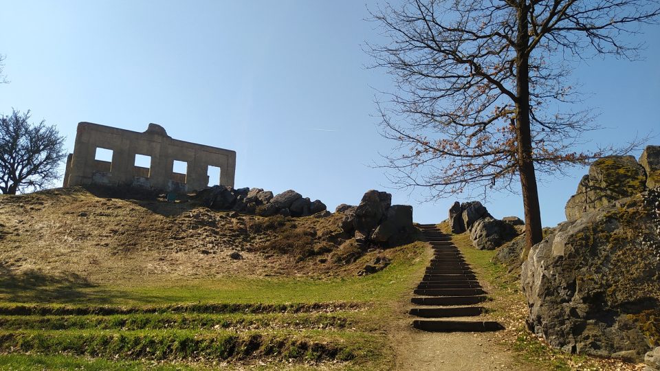 Pozůstatky letohrádku Kamýk