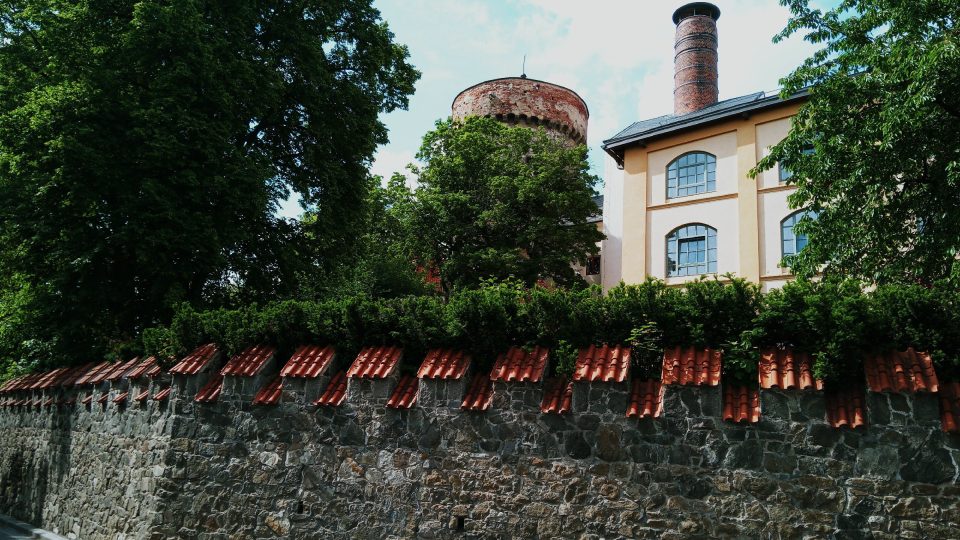 Hrad tak pozvolna začal přebírat hospodářskou úlohu, až byl v 17. století nakonec přebudován na pivovar