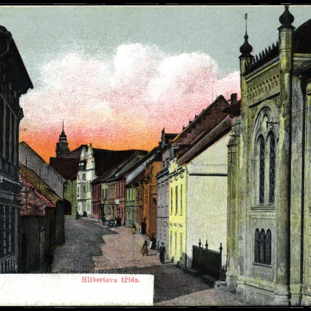 Historické foto synagogy v Lounech | foto:  neznámý,  Státní okresní archiv Louny,  CC BY-SA 4.0