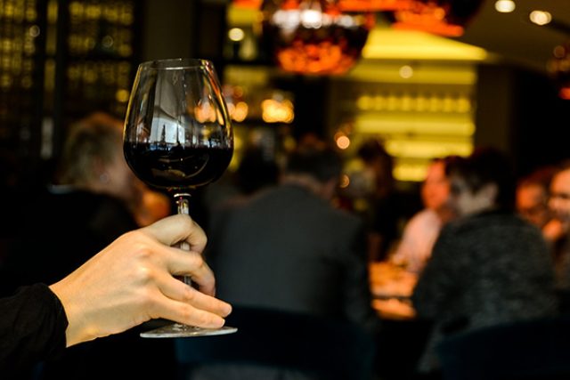 červené víno,  alkohol,  sklenice | foto: Fotobanka Pixabay