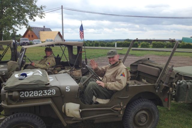 Karel Tuček sbírá americké veterány z 2. světové války. Stojí to čas,  peníze i mnoho sil | foto: Romana Joudalová,  Český rozhlas