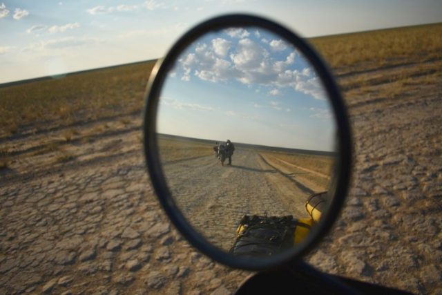 4 měsíce na cestě,  18 zemí a ujetých 40 000 km. Na motorkách z Čech do Magadanu a zpátky | foto: archiv Vojtěcha Tůmy a Jana Zajíčka