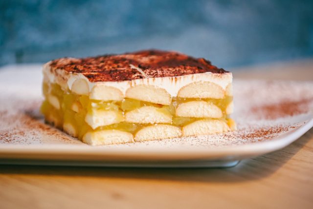 Ideální a rychlý recept na letní dny? Jablkové tiramisu od Kamily Jelínkové
