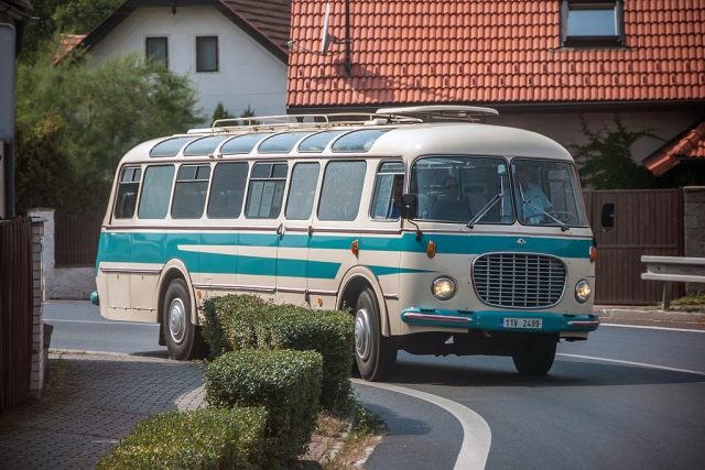 Historický autobus Škoda 706 | foto: Lukáš Hron,  iDNES / Profimedia