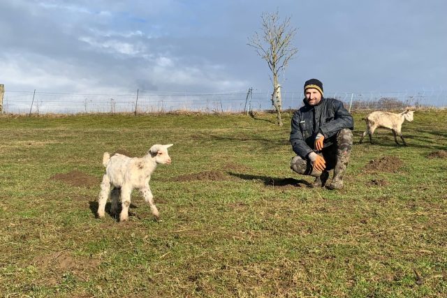 Kozí farma,  Vizovice,  farmář Martin Vlček | foto: Blanka Kovandová,  Český rozhlas